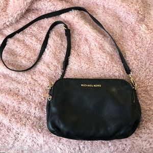 Micheal Kors black leather purse